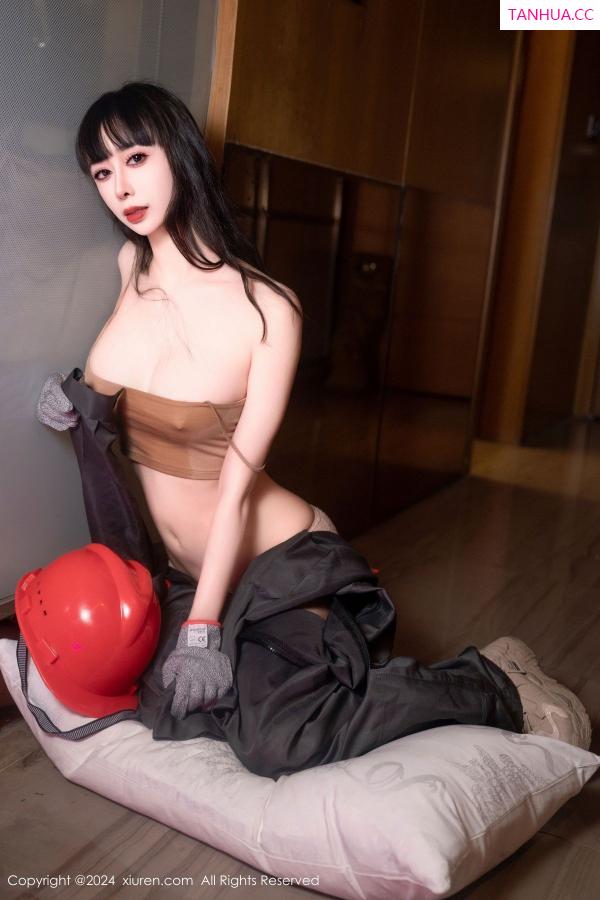 [XiuRen]高清写真图 2024.07.30 No.8938 宝宝甜 美腿性感